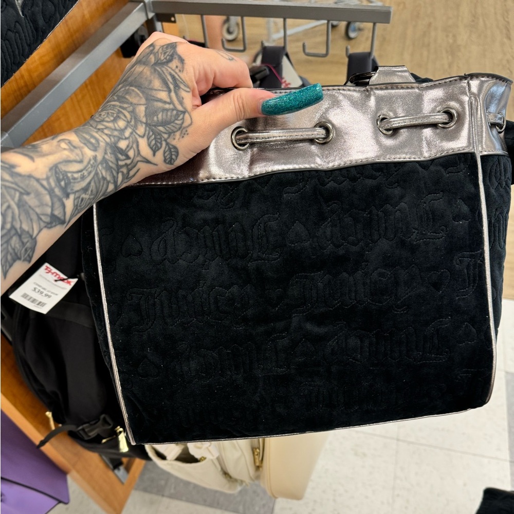 COPY - Juicy couture velour daydreamer bag!